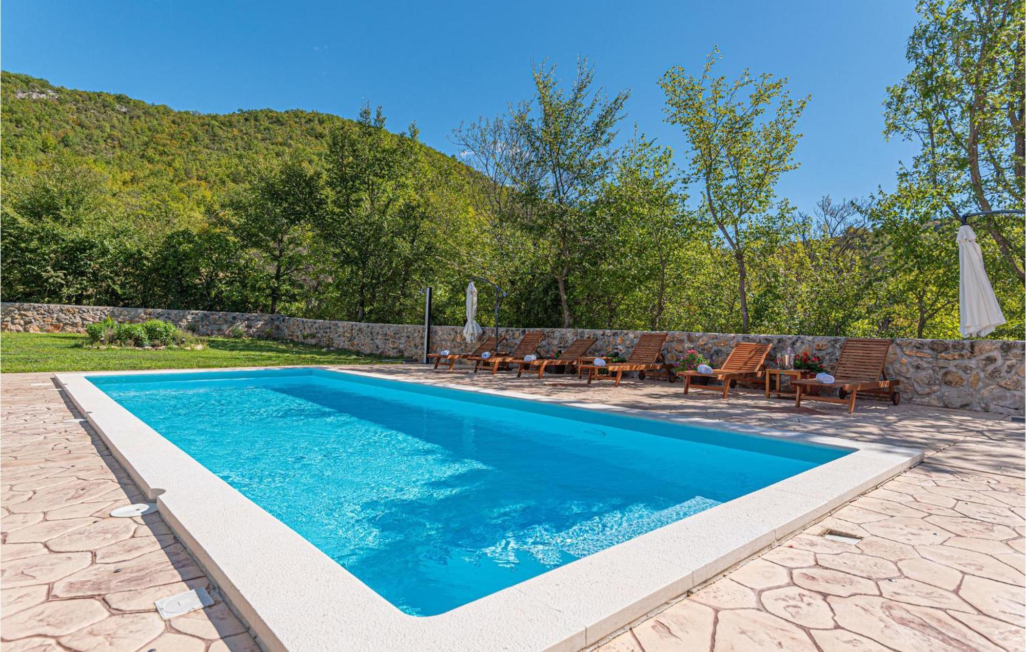 Gorgeous Home In Knin With Kitchen Kovacic Exteriér fotografie