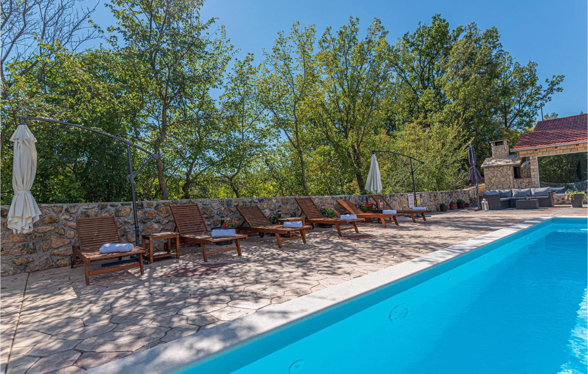 Gorgeous Home In Knin With Kitchen Kovacic Exteriér fotografie